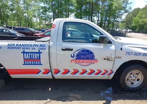 2019 Ram 1500 Classic Tradesman 4X2 8' Box из США, поврежденный, VIN 3C6JR6DT4KG510360